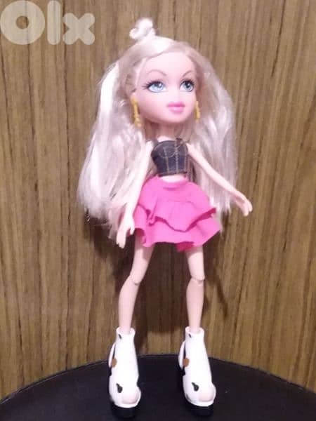 BRATZ HELLO MY NAME IS CLOE MGA GREAT Weared doll +Shoes, flex legs=25 5