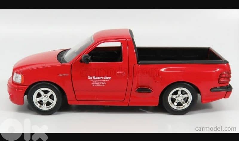 Ford F150 SVT Lighting (Fast & Furious) diecast car model 1:24. 1