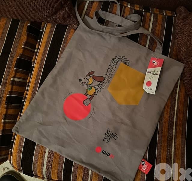 beach bag by disney comic relief new for 5 USD 0