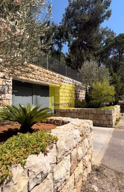 Luxurious Apartment+ Garden for For Rent  in Baabdat