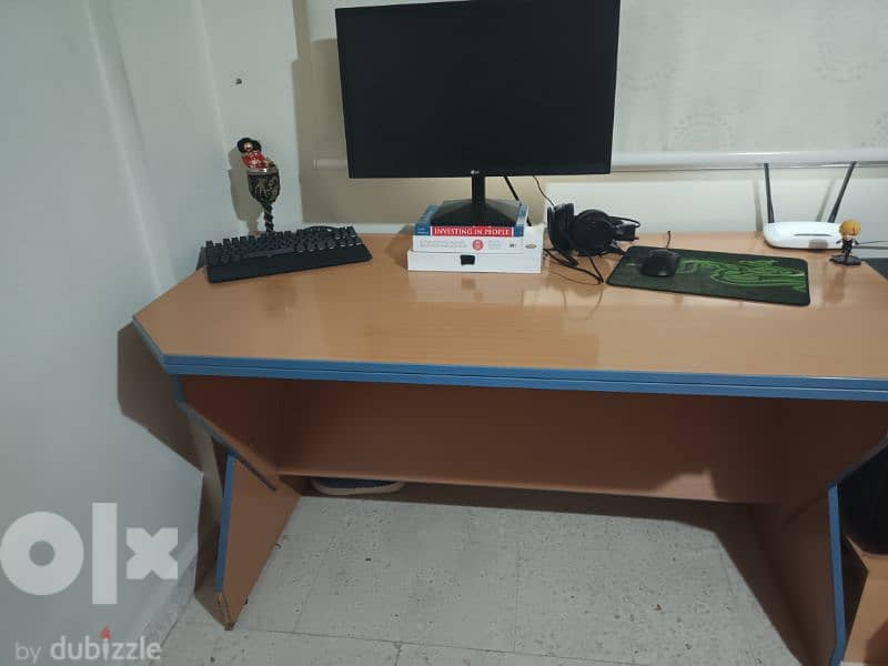 office desk 0