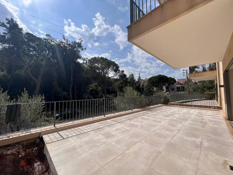 Luxurious Apartment+ Garden for sale in Baabdat 0