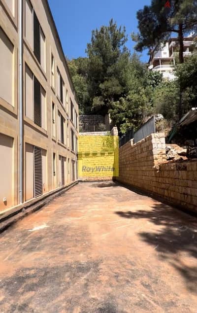 Luxurious Apartment+ Garden for sale in Baabdat