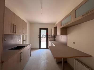Luxurious Apartment+ Garden for sale in Baabdat