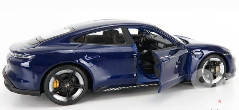 Porsche Taycan Turbo S  diecast car model 1:24. 4