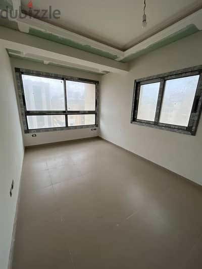 City Skyline Apartment for sale in Mazraa منظر أفق المدينة - شقة للبيع