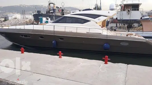 Cayman boat 2005