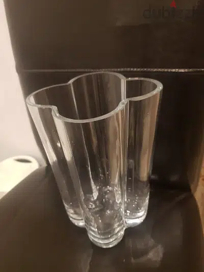 Glass vase