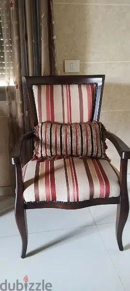 2 antiques bergeres with small antique table