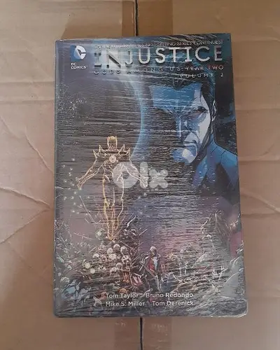 Injustice Gods Among Us Volume 2 Graphic Novel.