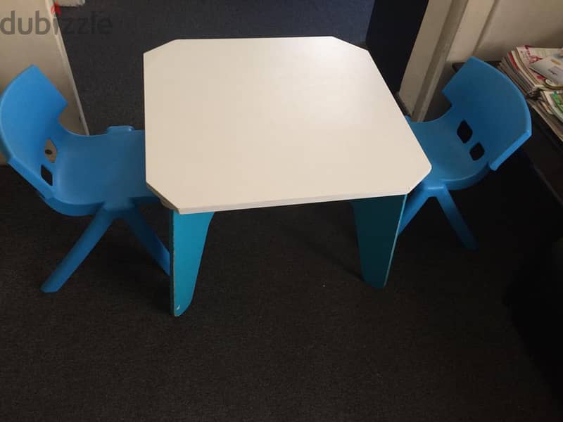 TABLE with CHAIRS 0