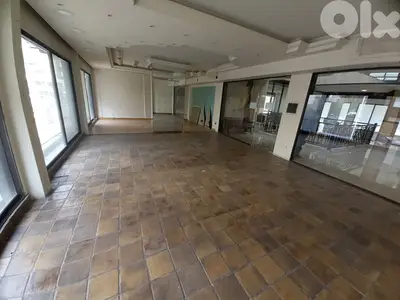 70 Sqm | Shop For Rent In Verdun