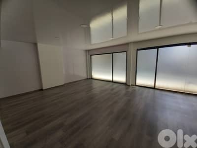 70 Sqm | Shop For Rent In Verdun