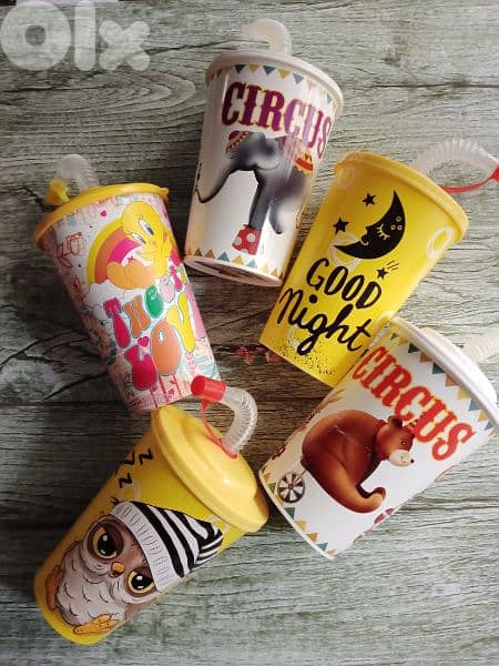 kids water bottles cups and straws 9