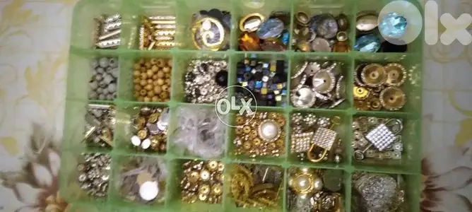 for sale many kinds of accessories like stone w 5araz w chaine . . .