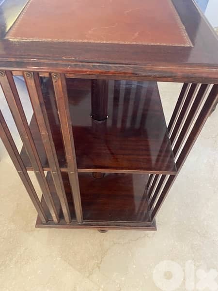 2 side tables 0