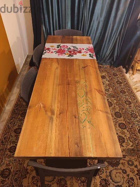 wooden table with resine arabic calligraphy 1