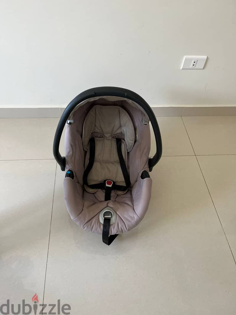 Cam Stroller & Car Seat 1