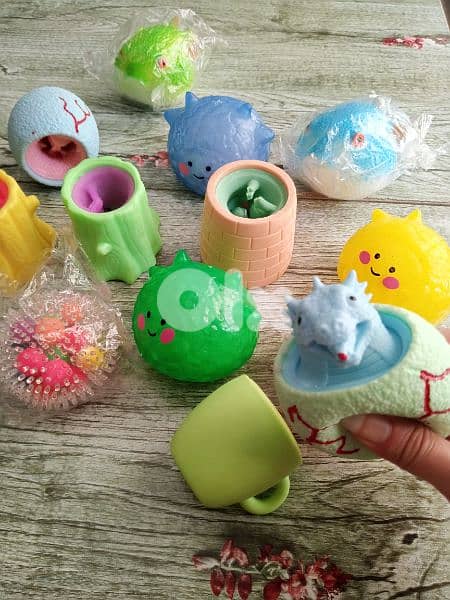 huggy wuggy Squirel&dinosaur pop it fidjet toy 3$ 1