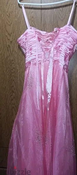 فستان سهرة