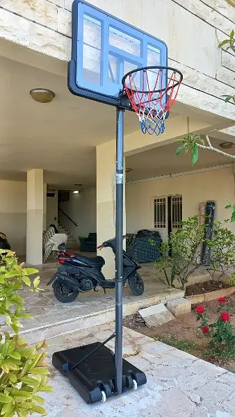 130$ movable basketball hoop