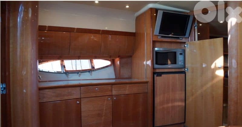 Azimut, Atlantis 42 feet price is negotiable for travel reason. 6