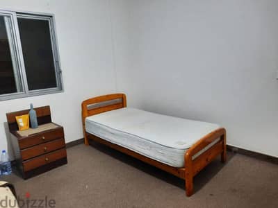 Room Or Single Beds For Rent