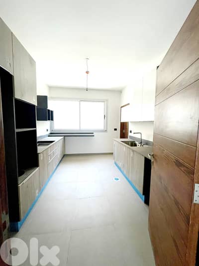 AIN EL MRAISEH 1ST LINE + SEA VIEW (250Sq) 3 BEDROOMS , (JN-134)
