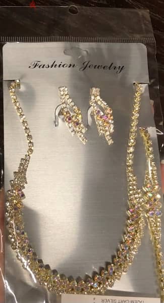 accesories set, necklace, earings , gold color 11