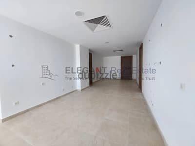 Fully Sea View | 24/7 Electricity | Prime Location !