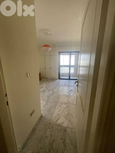Ain El Mraisseh Prime (280Sq) 4 Bedrooms (AM-120)