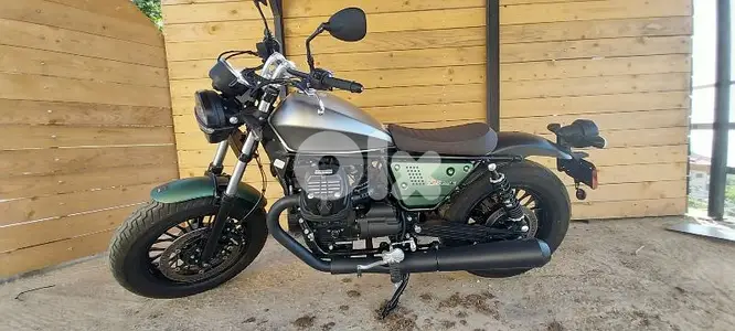 MOTO GUZZI V9 BOBBER