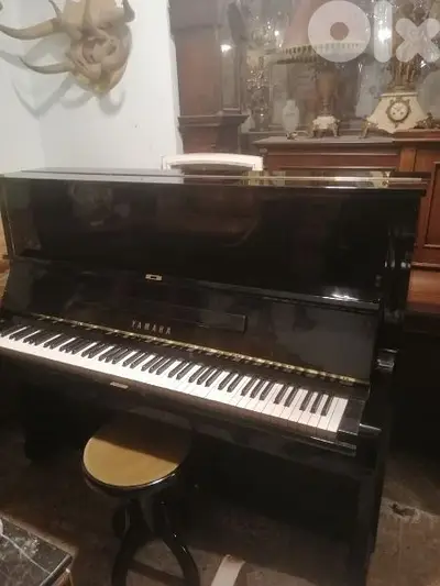 piano yamaha u2 3 pedal b3do jdid Free banch