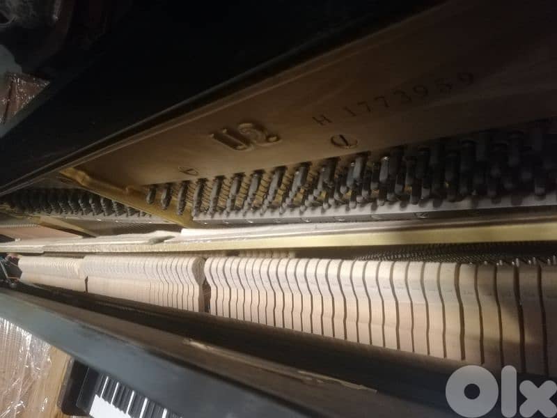piano yamaha u2 3 pedal b3do jdid Free banch 4
