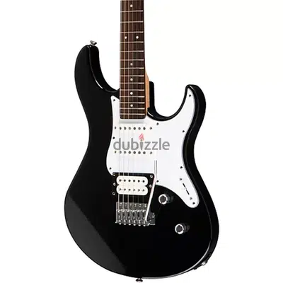 Yamaha PAC112V Pacifica black