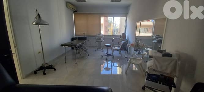 Office Clinic For Sale In Badaro للبيع مكتب عيادة في بدارو
