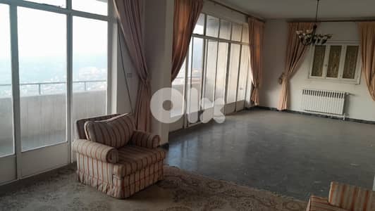 Prime location villa for sale in Bikfaya / Al Mhayidseh
