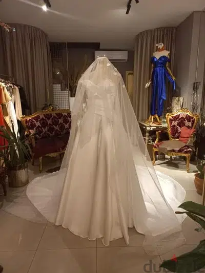 wedding dress