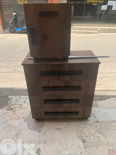 شفنيرة مع مرايا وكمود صغار اتنين