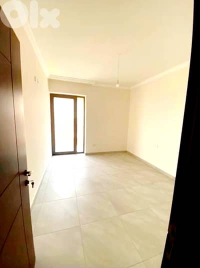 SPACIOUS APARTMENT IN VERDUN PRIME / SEA VIEW (200Sq) 3 BEDS (BT-102)