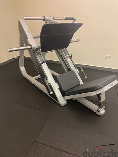 angled leg press