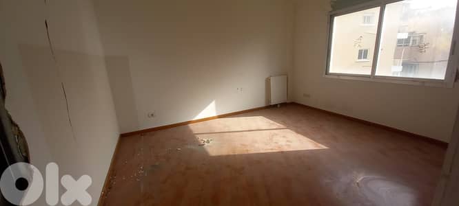 260 Sqm | Need Renovation Office for Rent in Achrafieh