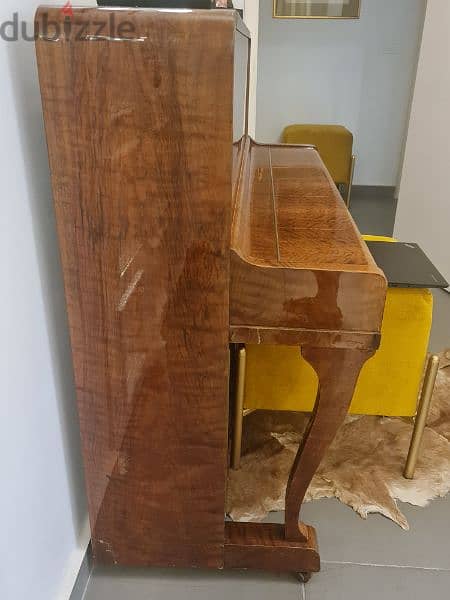 piano very clean  brand rosler 1