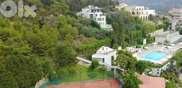STRATEGIC LOCATION IN YARZE SEA VIEW 30%