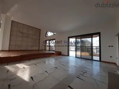 Spacious Duplex Calm Neighborhood