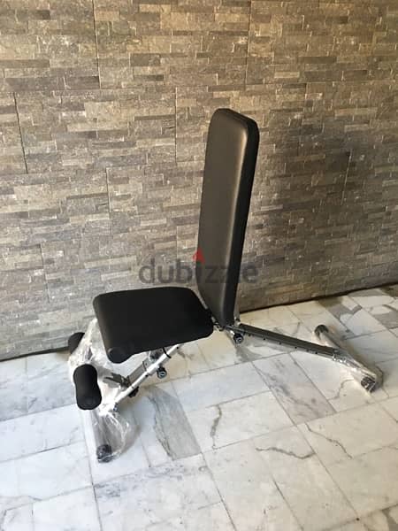 adjustable bench portable new in box heavy duty very good quality 8