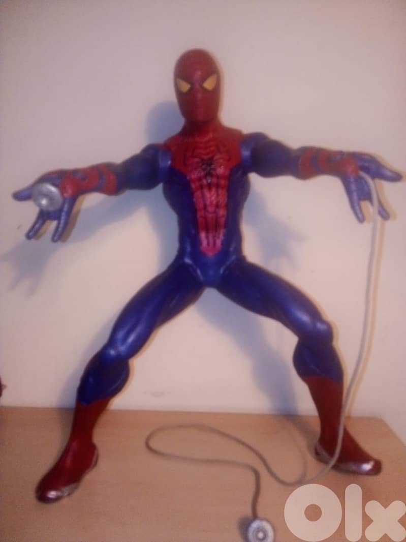 Hasbro 2012 Marvel Motorized Web-Shooting 36cm Spiderman Action figure 3