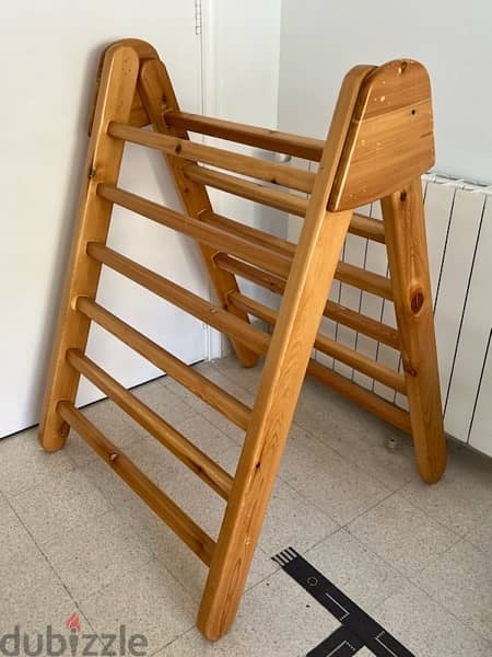 Montessori climbing frame 0