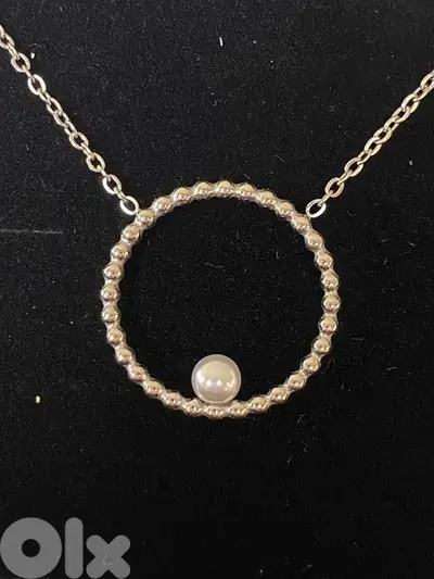 Pearl necklace