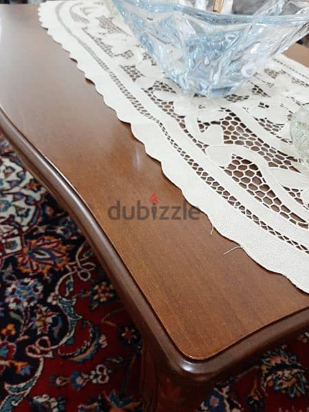 classic sofa set with tables 4